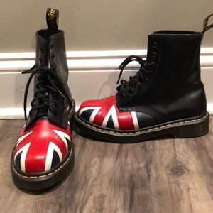 NWOT DR. MARTENS